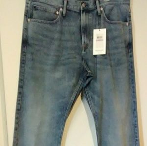 NWT MENS CALVIN KLEIN 38×32 CKJ 035 STRAIGHT JEANS